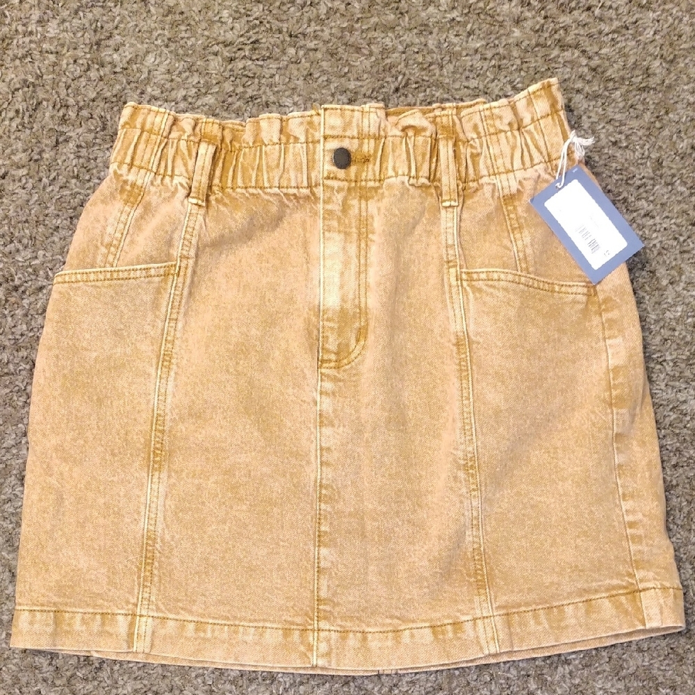 Universal Thread Tan Skirt